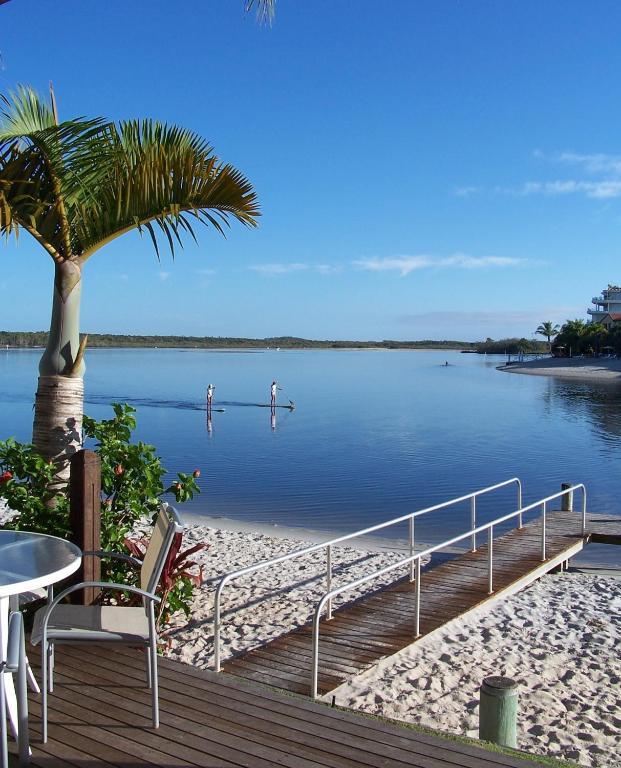 Skippers Cove Waterfront Resort Noosaville Exterior photo