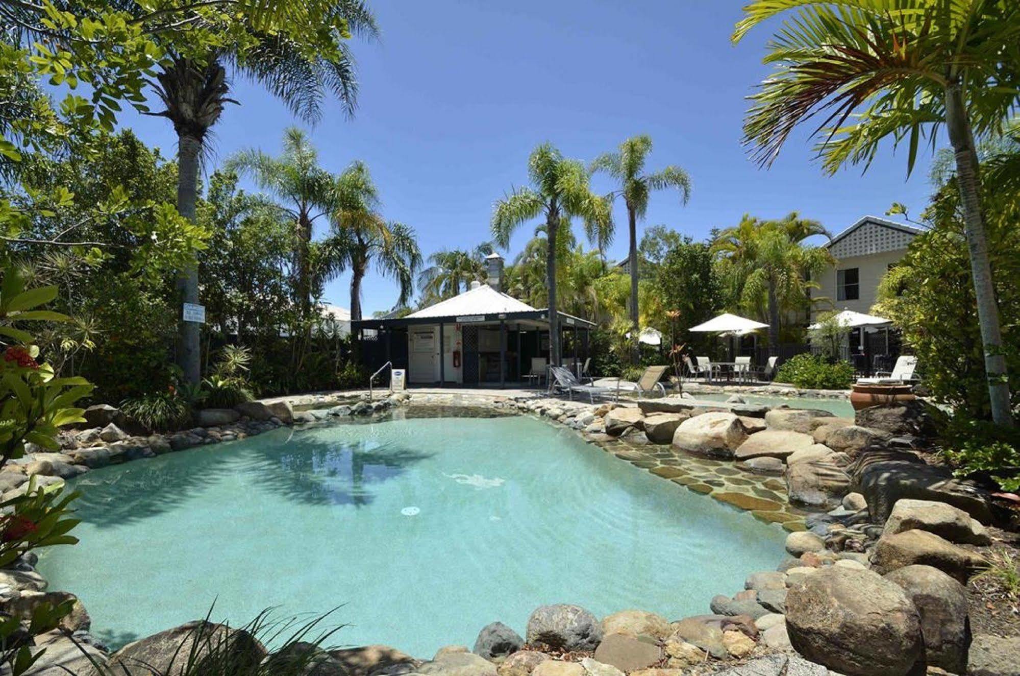 Skippers Cove Waterfront Resort Noosaville Exterior photo